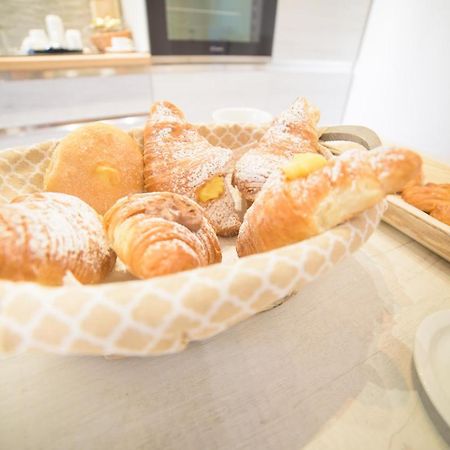 Bed and Breakfast Malenki Roma Exterior foto